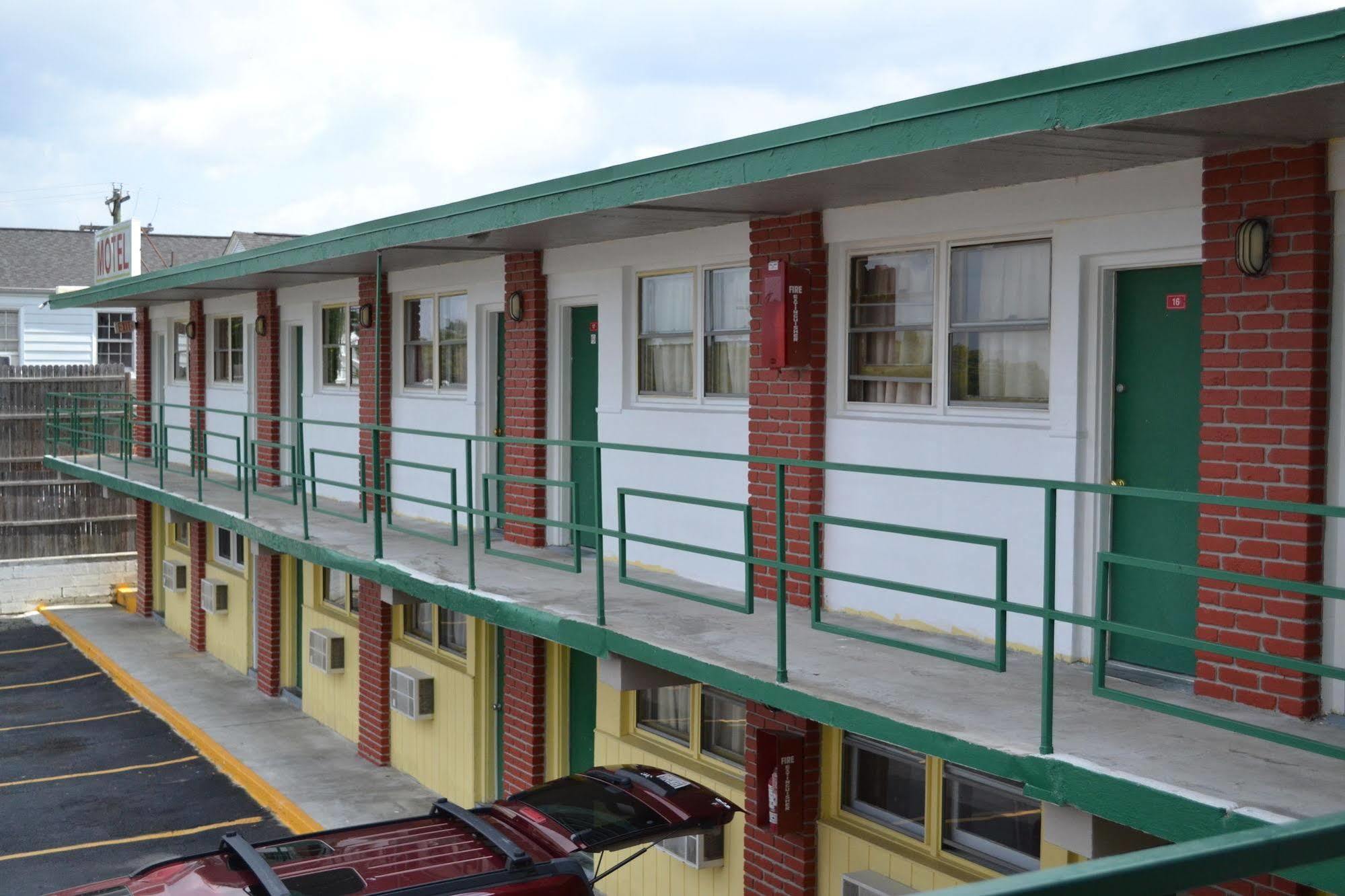 Budget Inn Christiansburg Εξωτερικό φωτογραφία