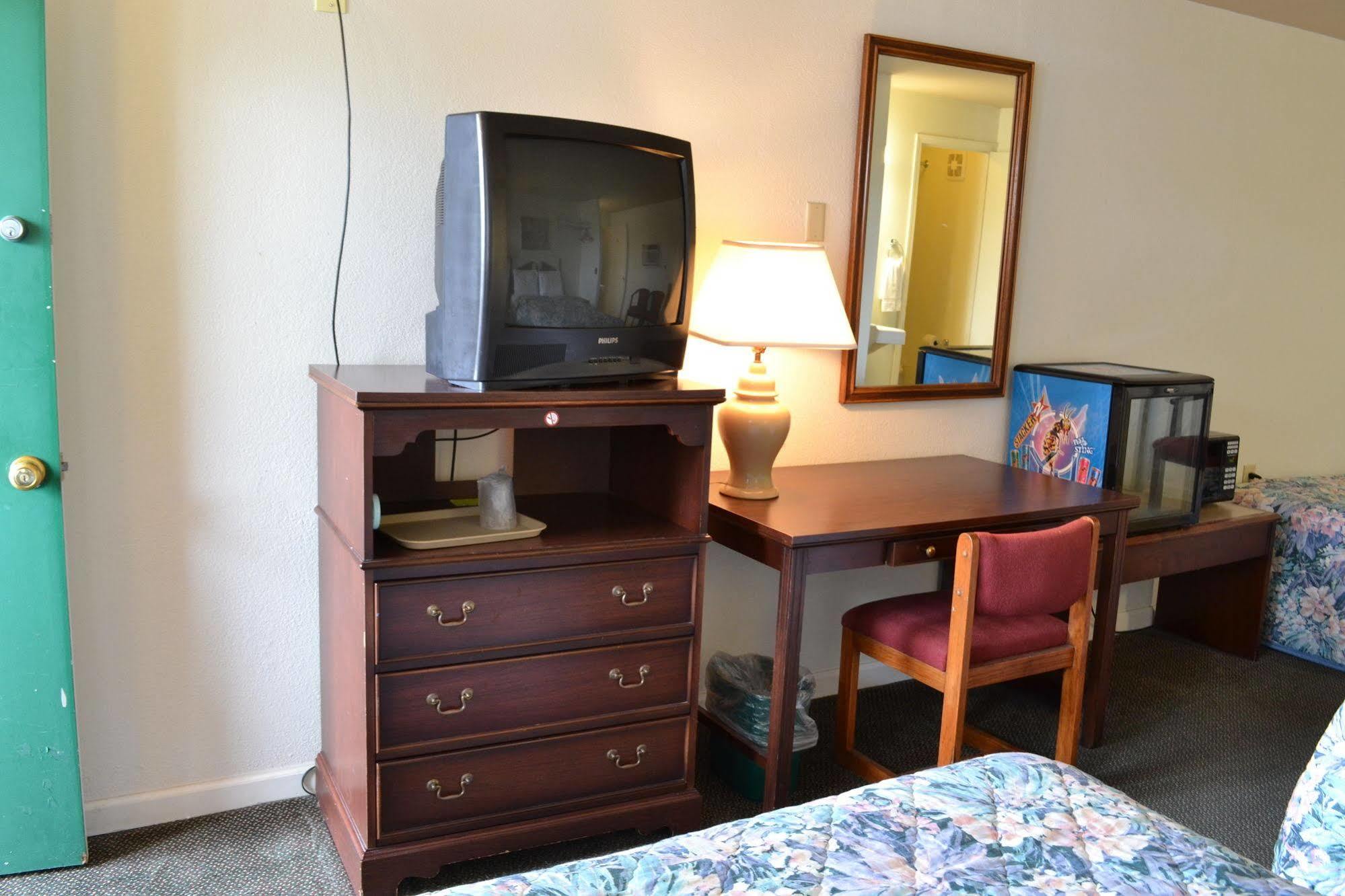 Budget Inn Christiansburg Εξωτερικό φωτογραφία