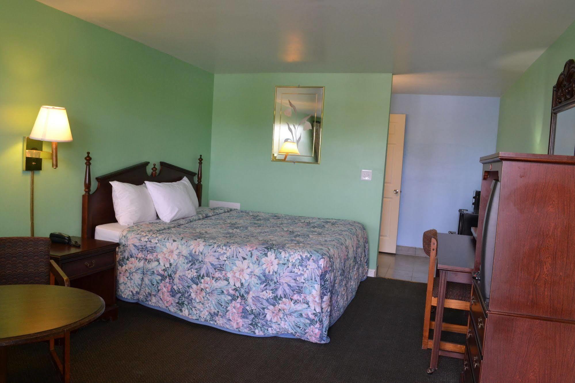 Budget Inn Christiansburg Εξωτερικό φωτογραφία