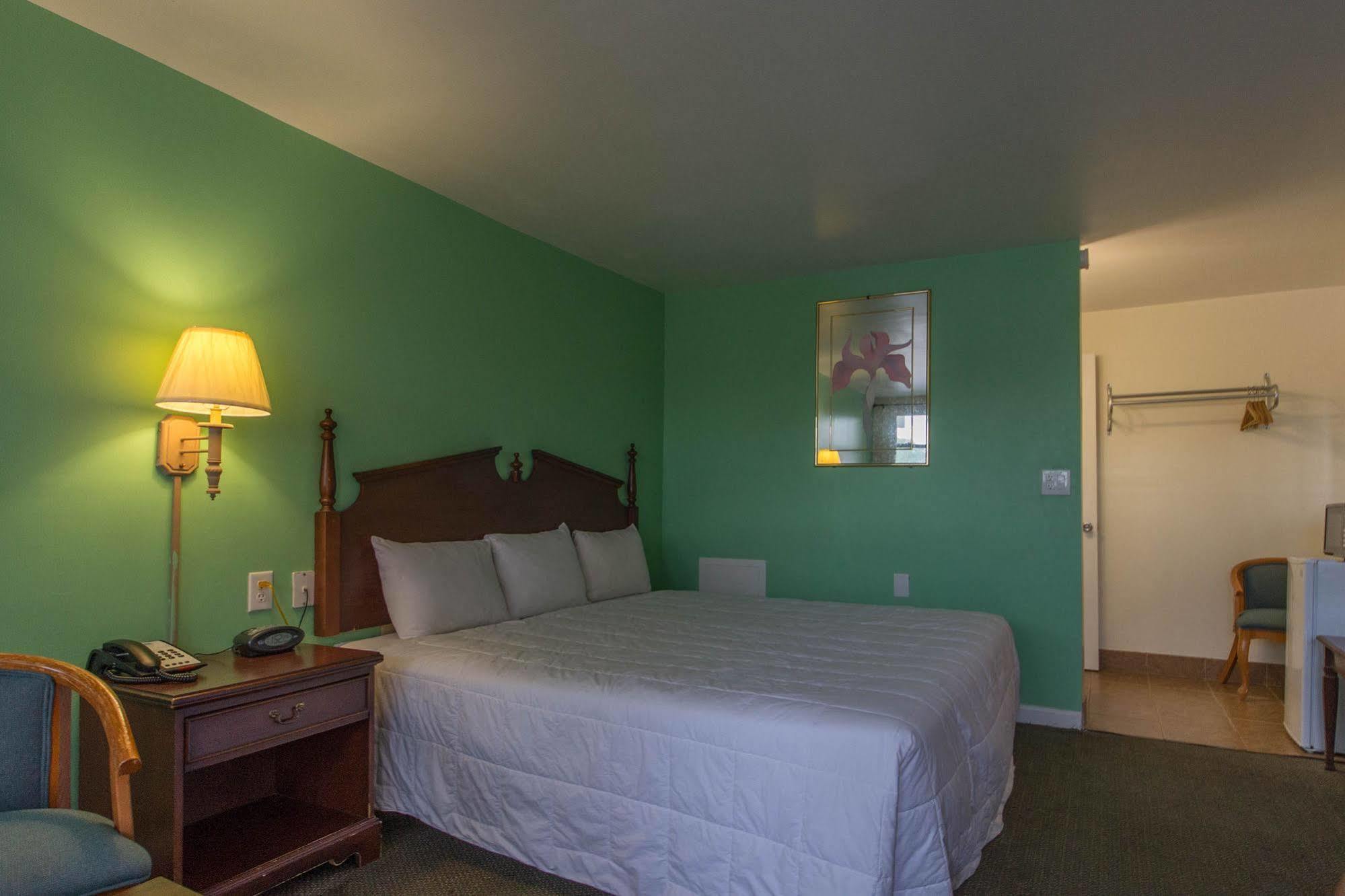 Budget Inn Christiansburg Εξωτερικό φωτογραφία