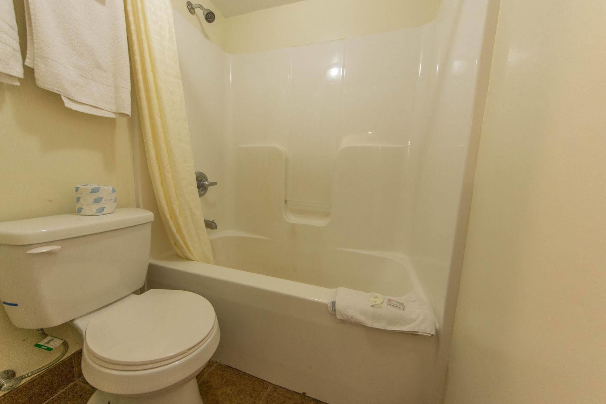 Budget Inn Christiansburg Εξωτερικό φωτογραφία